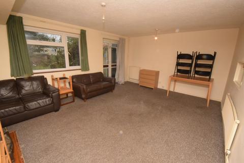 3 bedroom terraced house to rent, Deerswood Avenue, Hatfield AL10