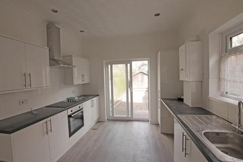 4 bedroom terraced house to rent, Richmond Street, HU5