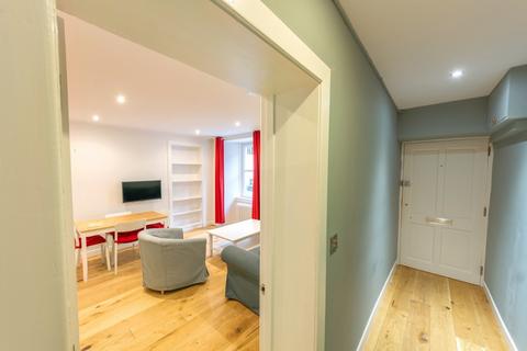 2 bedroom flat to rent, Montague Street, Newington, Edinburgh, EH8