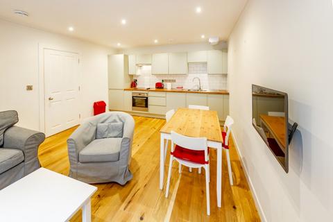 2 bedroom flat to rent, Montague Street, Newington, Edinburgh, EH8