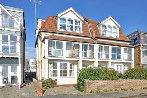 1 bedroom flat to rent, 1 bedroom First Floor Flat in Bognor Regis