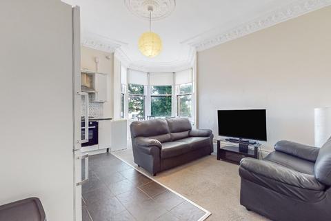 4 bedroom flat to rent, HMO Townhead Terrace, Paisley, Renfrewshire, PA1
