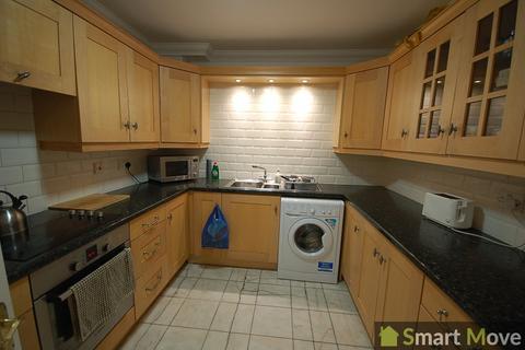 1 bedroom in a house share to rent - 8 St James House, Priestgate, Peterborough, Cambridgeshire. PE1 1JN