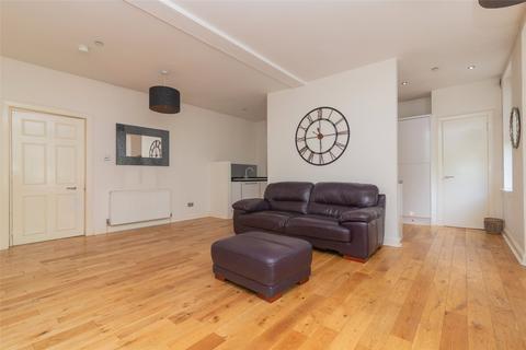 2 bedroom apartment to rent, Woodside Crescent, Park, Glasgow