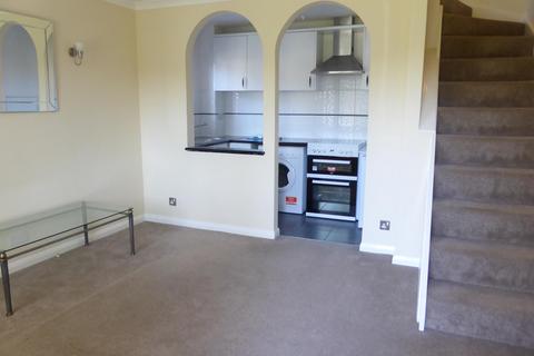 1 bedroom terraced house to rent, Oakfields, Crawley