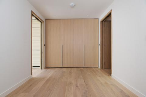 undefined, The Lighterman, 1 Pilot Walk, Lower Riverside, Greenwich Peninsula, SE10