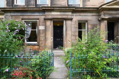 3 bedroom flat to rent, Hillside Crescent, Hillside, Edinburgh, EH7