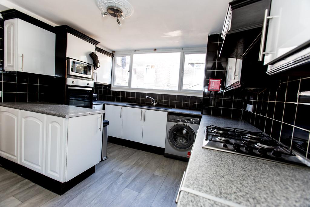 Seymour Close, Portsmouth 1 bed in a house share £395 pcm (£91 pw)