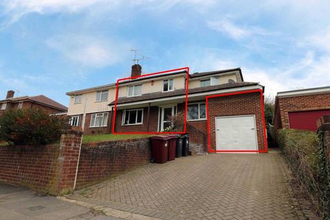 3 bedroom semi-detached house to rent, Overdown Road, Reading