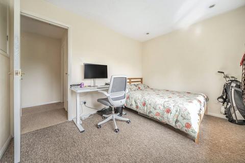 15 Churchfields, Guildford, GU4 7NH