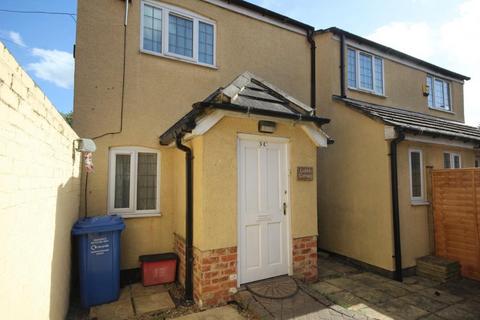 2 bedroom end of terrace house to rent, Duke Street, Kettering NN16