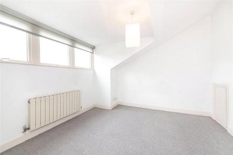 1 bedroom flat to rent, Belsize Square, Belsize Park, London