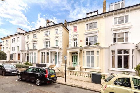 1 bedroom flat to rent, Belsize Square, Belsize Park, London