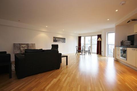 2 bedroom flat to rent, High Street, Merchant City, Glasgow - Available 24th June