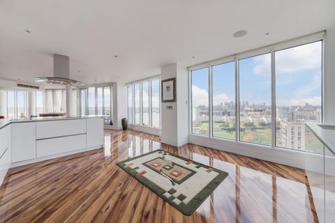 3 bedroom flat for sale, Wards Wharf Approach, London