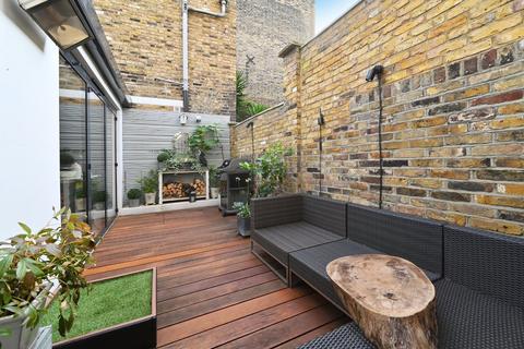 4 bedroom end of terrace house for sale - Valentine Road, South Hackney, London, E9