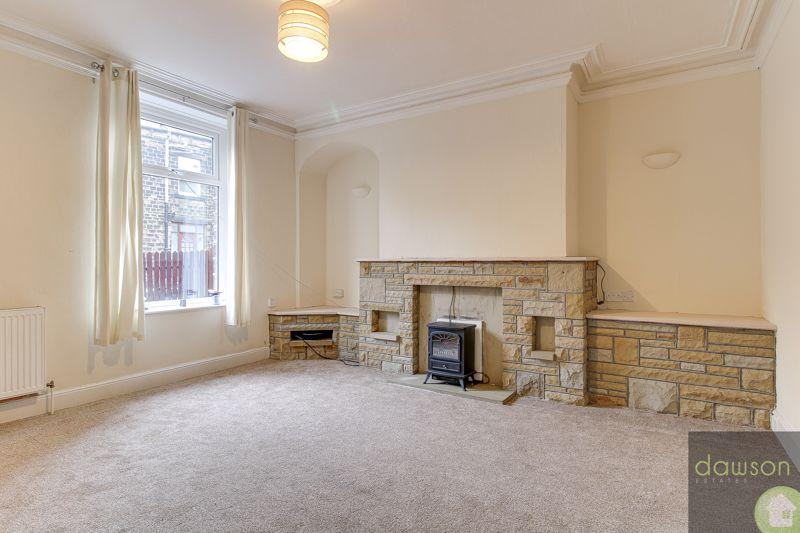 Margate Street, Sowerby Bridge 2 bed house £525 pcm (£121 pw)