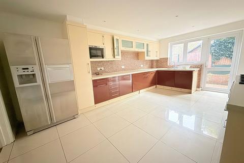 undefined, Cuffley, Potters Bar EN6