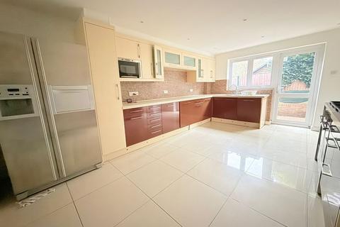 undefined, Cuffley, Potters Bar EN6