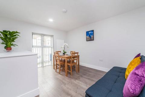 1 bedroom flat to rent, 139 Queens Crescent, London NW5
