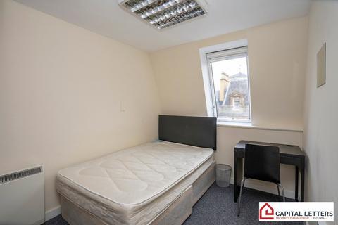 3 bedroom flat to rent, Murray Place, Stirling FK8