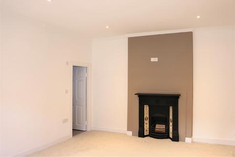undefined, Central Ingatestone, CM4