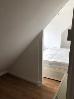 1 bedroom flat to rent, Park Avenue, Willesden Green, NW2