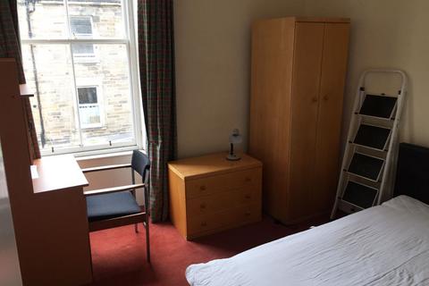 3 bedroom flat to rent, Blackwood Crescent, South Side, Edinburgh, EH9