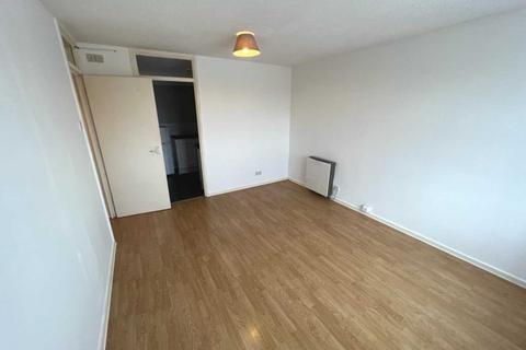 undefined, Springwood Crescent, Edgware