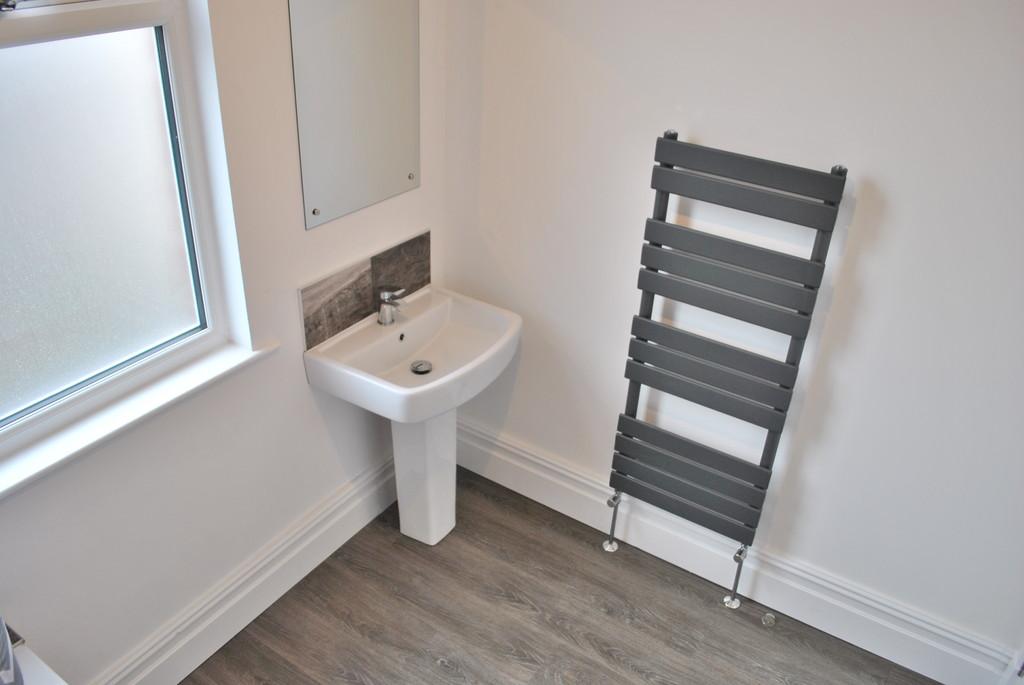 Light and Bright Bathroom