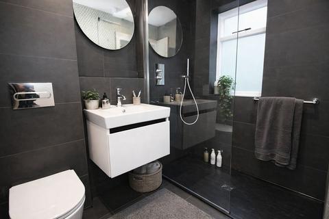 1 bedroom apartment to rent, Matthias Road, London N16