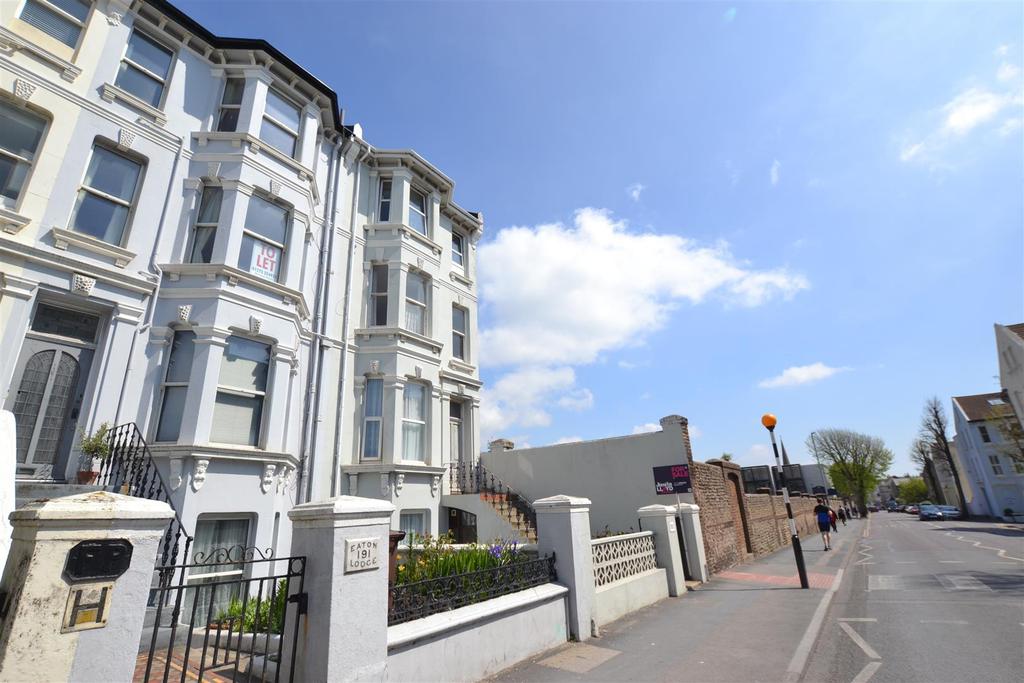 Eastern Road, BRIGHTON 2 bed flat £280,000
