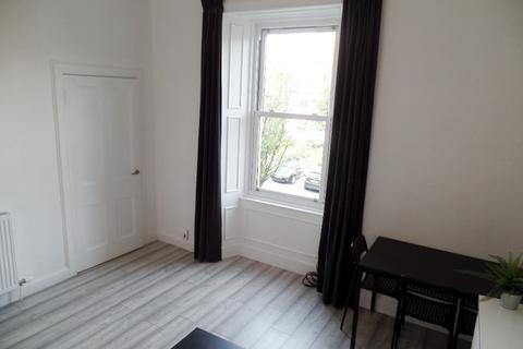 2 bedroom flat to rent, Portland Street, Leith, Edinburgh, EH6