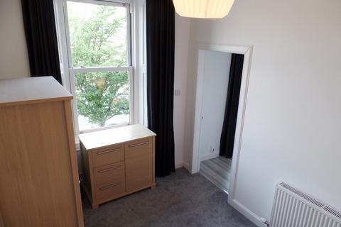 2 bedroom flat to rent, Portland Street, Leith, Edinburgh, EH6