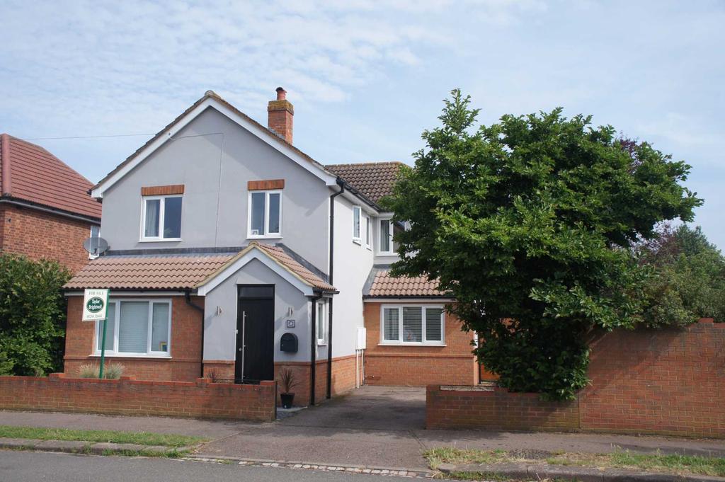 King Edward Road, Bedford 4 bed detached house £450,000
