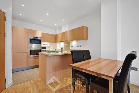 2 bedroom apartment to rent, Bromyard Avenue, London W3
