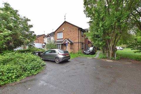1 bedroom ground floor flat to rent, Edensor Close, Wolverhampton