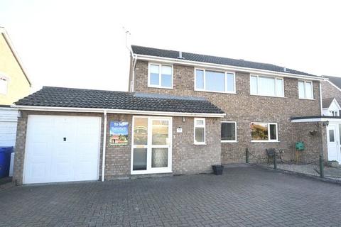 3 bedroom detached house to rent, Wellington Close, West Row, Suffolk, IP28