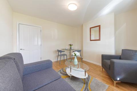 2 bedroom flat to rent, Wilton Court, N10