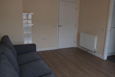 2 bedroom flat to rent, Urquhart Court, Urquhart Road, The City Centre, Aberdeen, AB24