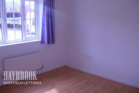 2 bedroom flat to rent, Parkland View Lundwood S71