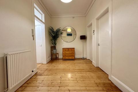 3 bedroom flat to rent, Chancellor Street, Partick, Glasgow, G11