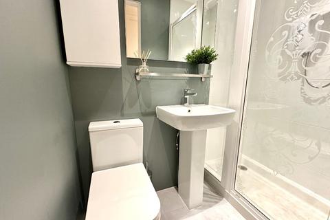 3 bedroom flat to rent, Chancellor Street, Partick, Glasgow, G11