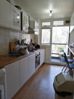 1 bedroom in a flat share to rent, Solander Gardens,  London, E1