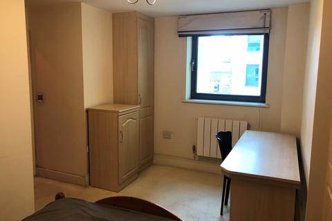 2 bedroom flat to rent, 41 Millharbour, E14