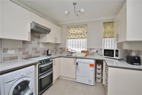 4 bedroom semi-detached house to rent - The Oval, Guildford, Surrey, GU2