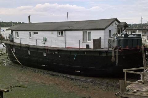 Pinmill Ipswich 4 Bed Houseboat For Sale 300 000