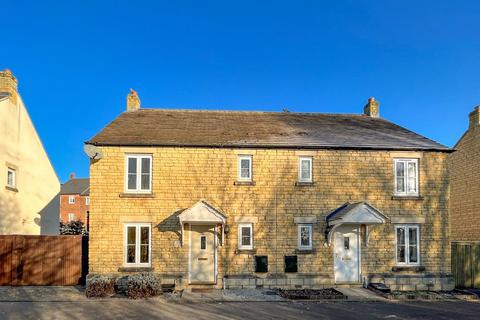 3 bedroom semi-detached house to rent, Lilac Way, Carterton, Oxfordshire, OX18