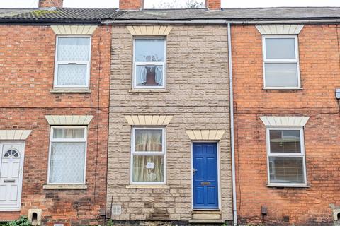 2 bedroom terraced house to rent, Manthorpe Road, Grantham, NG31