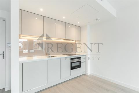 1 bedroom apartment to rent, Albion Court, Albion Place, W6